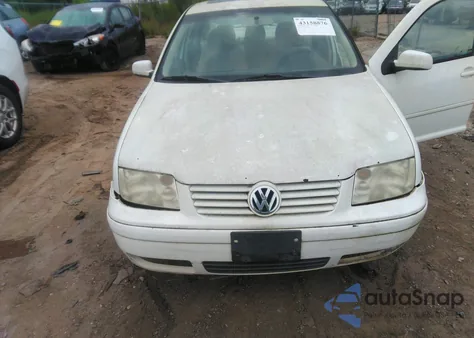 2001 Volkswagen Jetta Wolfsburg z USA, uszkodzony, nr VIN 3VWPD69M61M181614